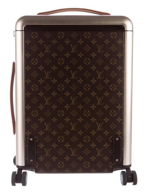 louis vuitton cabin baggage hoizon 50 size|Louis Vuitton football player.